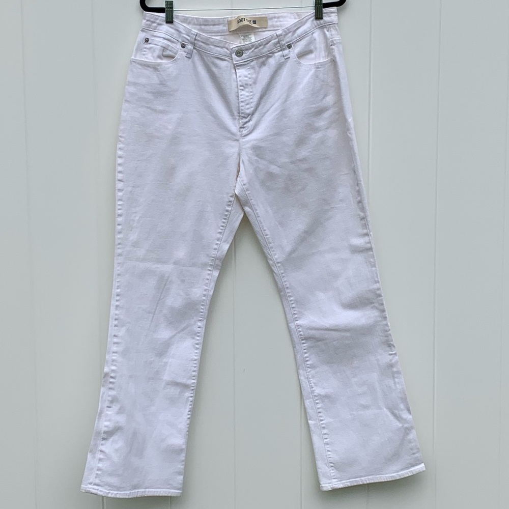 Gap Women’s 18R White Stretch Bootcut Jeans